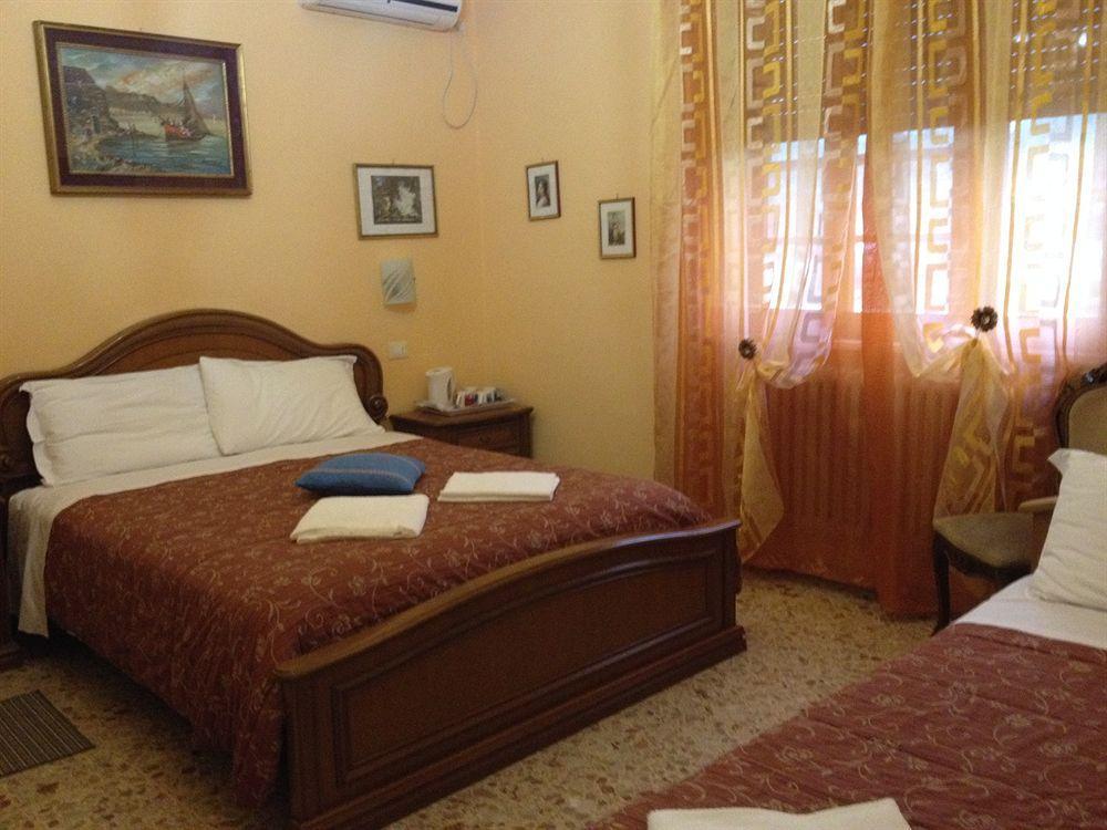 A Casa Doina Airport2 Bed and Breakfast Πίζα Εξωτερικό φωτογραφία