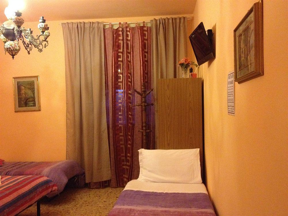 A Casa Doina Airport2 Bed and Breakfast Πίζα Εξωτερικό φωτογραφία