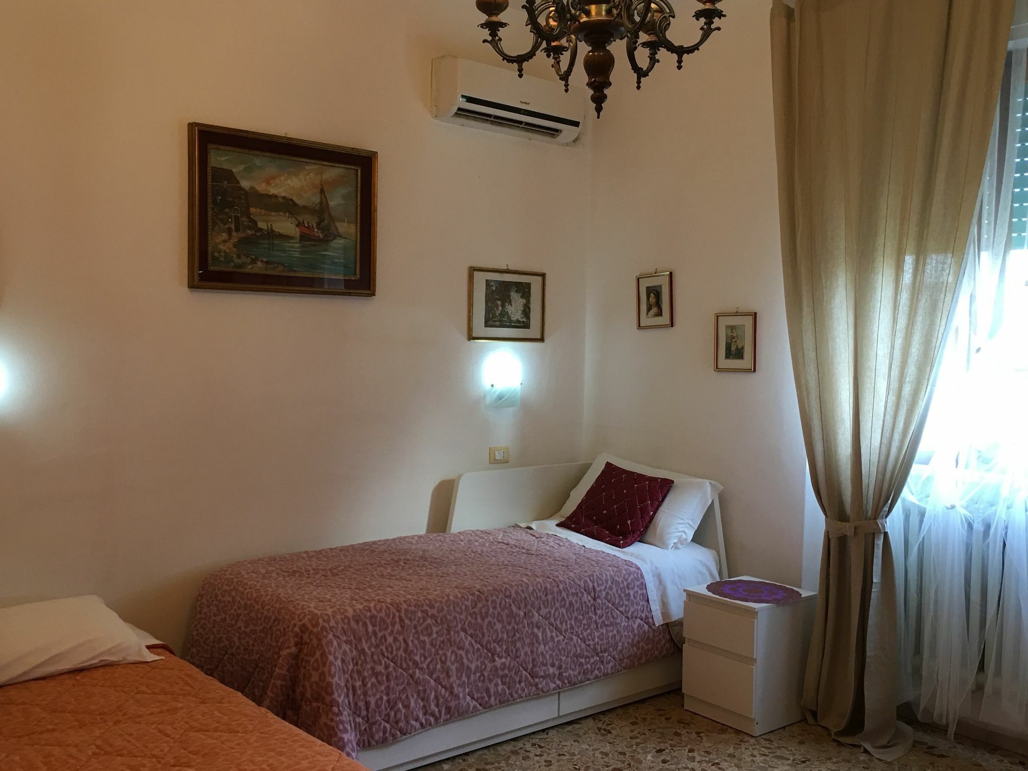 A Casa Doina Airport2 Bed and Breakfast Πίζα Εξωτερικό φωτογραφία