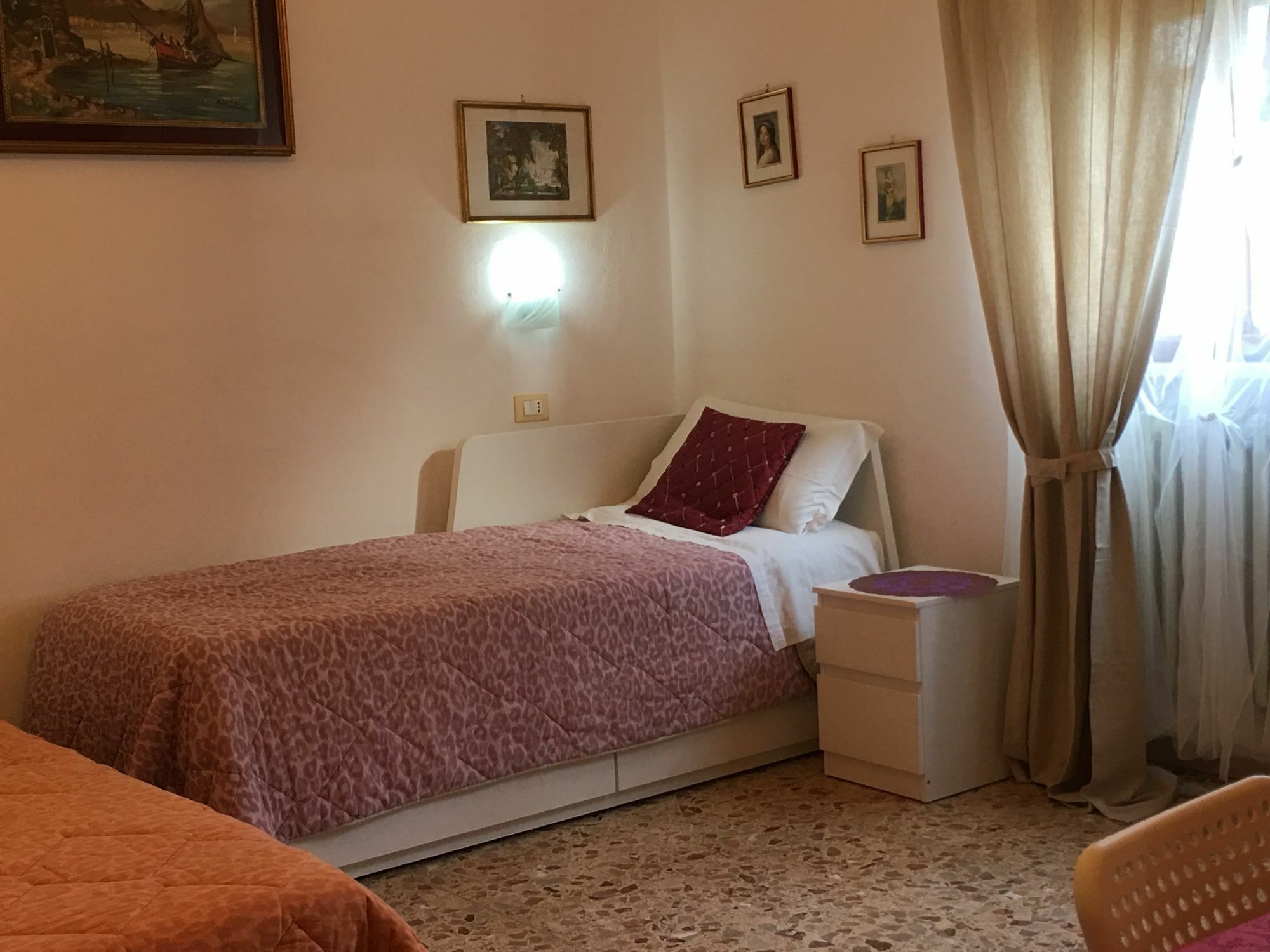 A Casa Doina Airport2 Bed and Breakfast Πίζα Εξωτερικό φωτογραφία