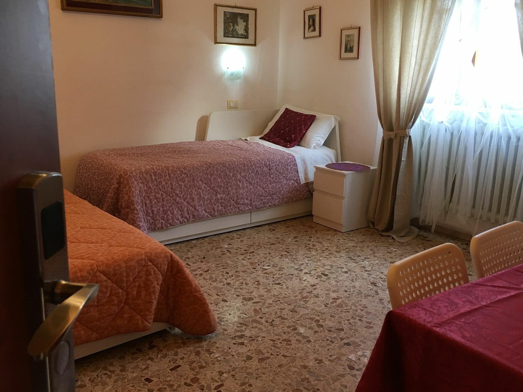 A Casa Doina Airport2 Bed and Breakfast Πίζα Εξωτερικό φωτογραφία