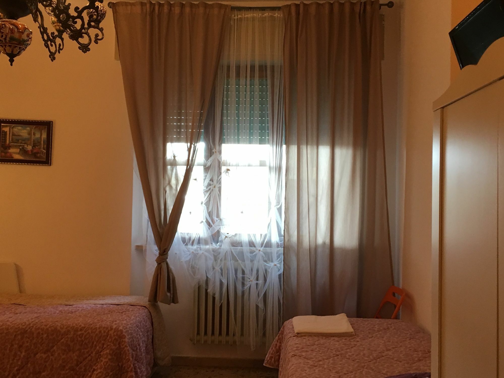 A Casa Doina Airport2 Bed and Breakfast Πίζα Εξωτερικό φωτογραφία
