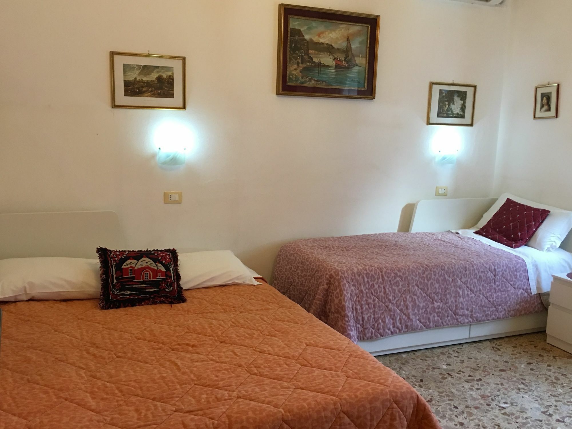 A Casa Doina Airport2 Bed and Breakfast Πίζα Εξωτερικό φωτογραφία